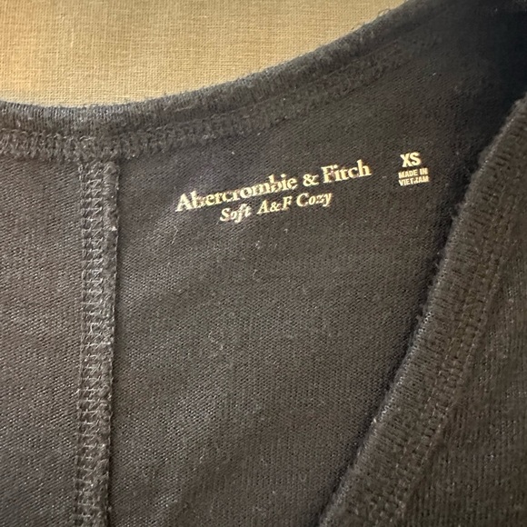 Abercrombie and Fitch Black Pullover Long Sleeve Shirt Size XS - Picture 5 of 6